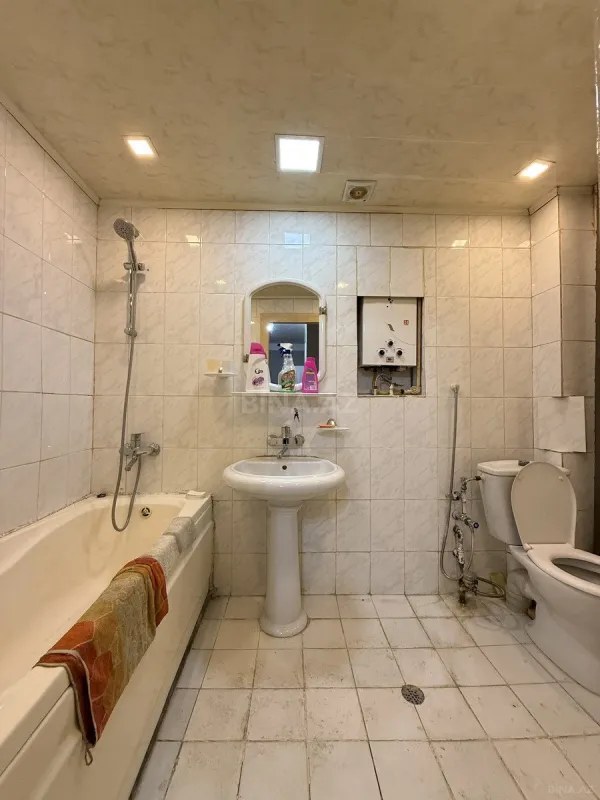Kirayə verilir 2 otaqlı mənzil 60 m²