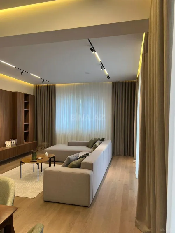 Kirayə verilir 3 otaqlı mənzil 160 m²