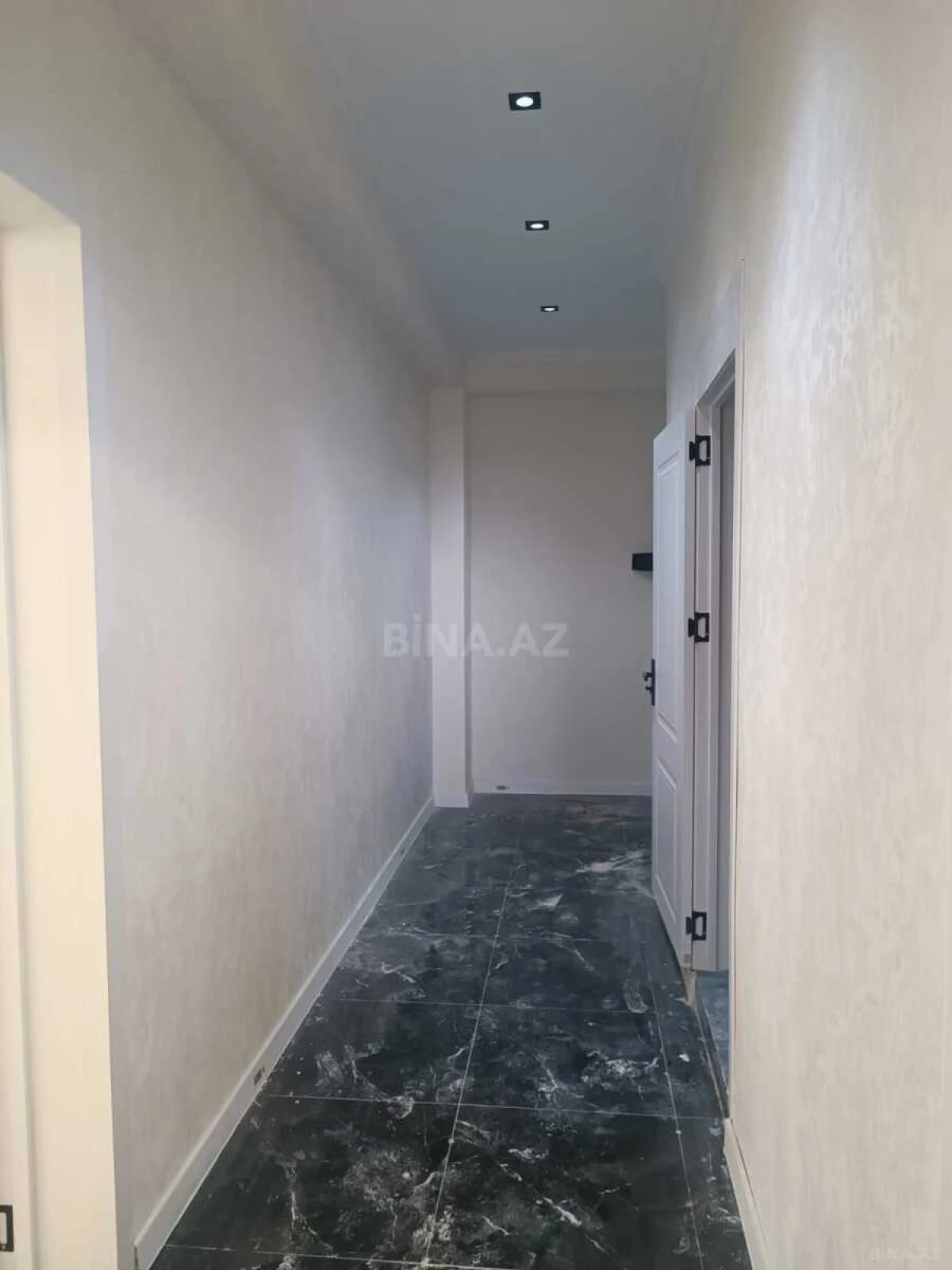 Satılır 2 otaqlı mənzil 57 m²