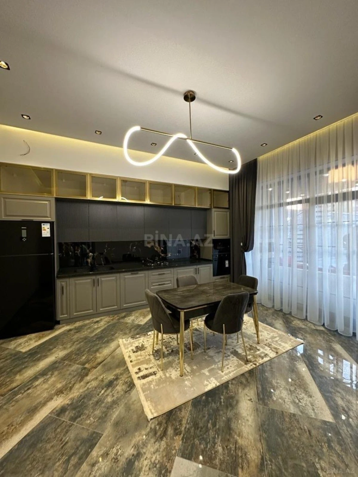 Kirayə verilir 4 otaqlı həyət evi 200 m²