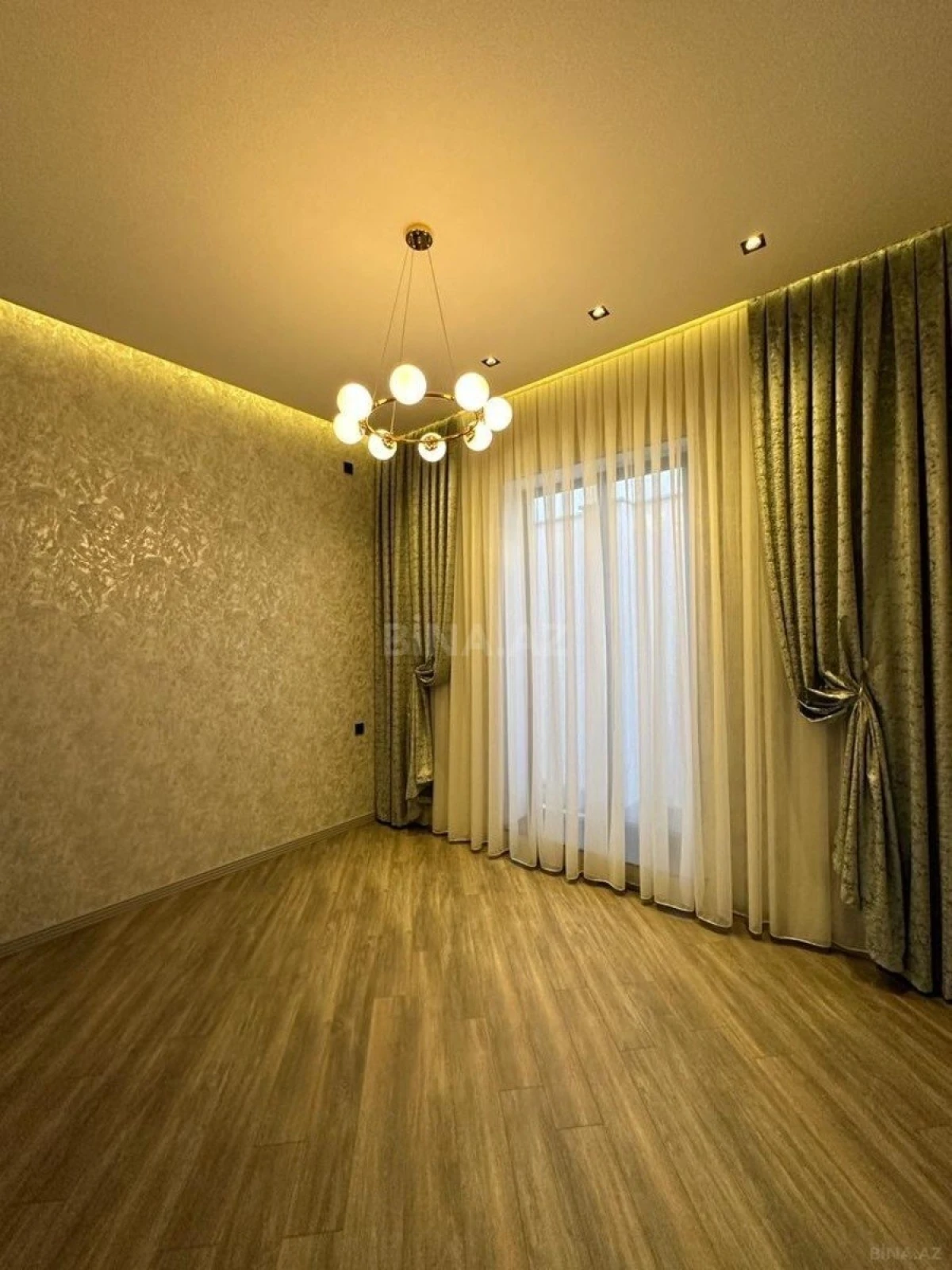 Kirayə verilir 4 otaqlı həyət evi 200 m²