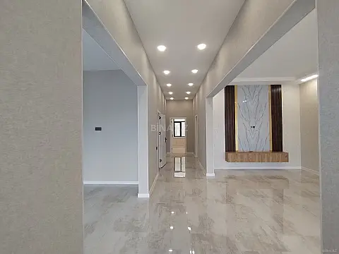Satılır 4 otaqlı həyət evi 140 m²