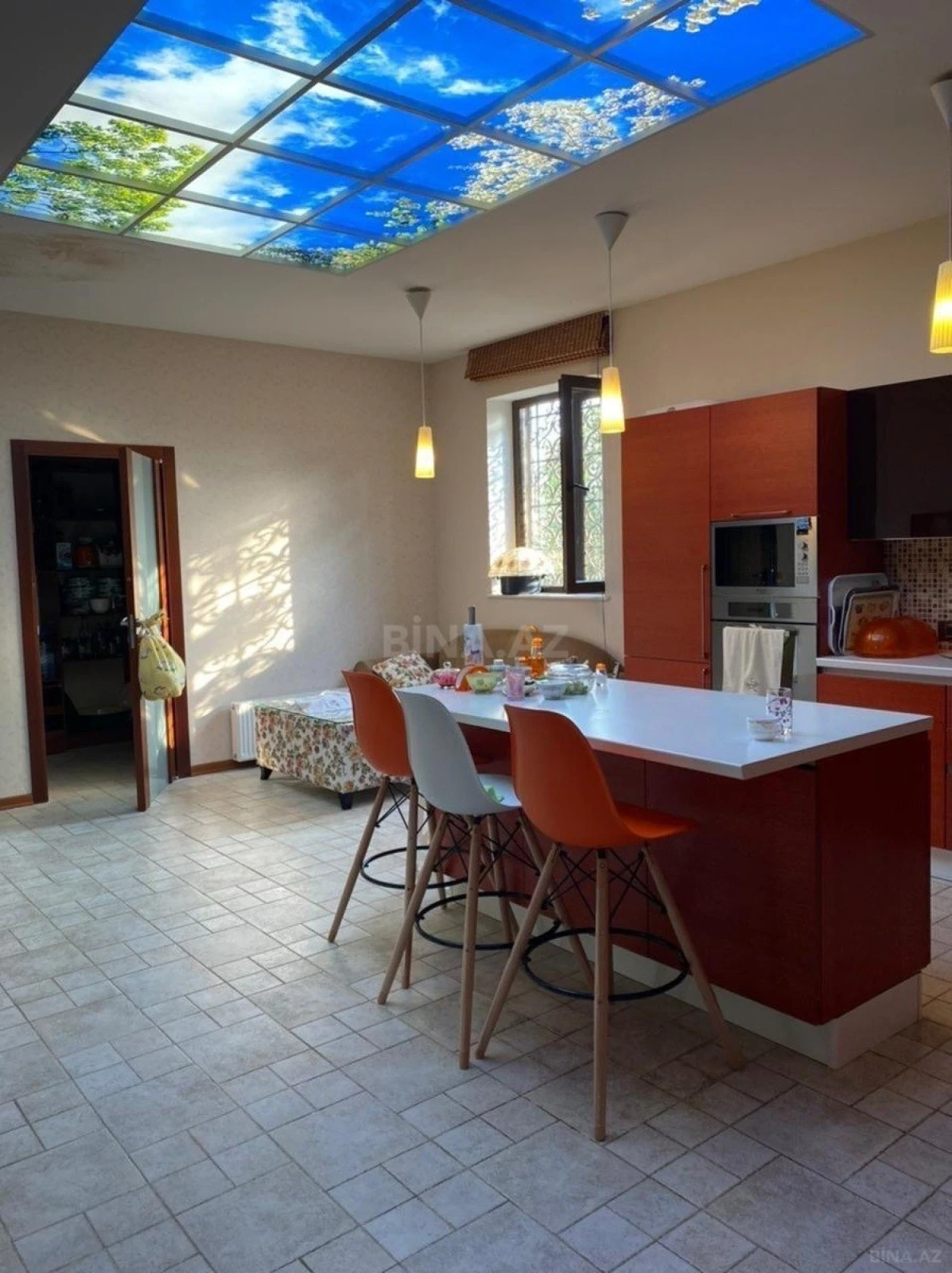 Kirayə verilir 6 otaqlı həyət evi 600 m²