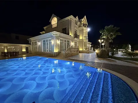 Kirayə verilir 6 otaqlı həyət evi 600 m² — Bakı, Novxanı 6 otaq 600.00 m²