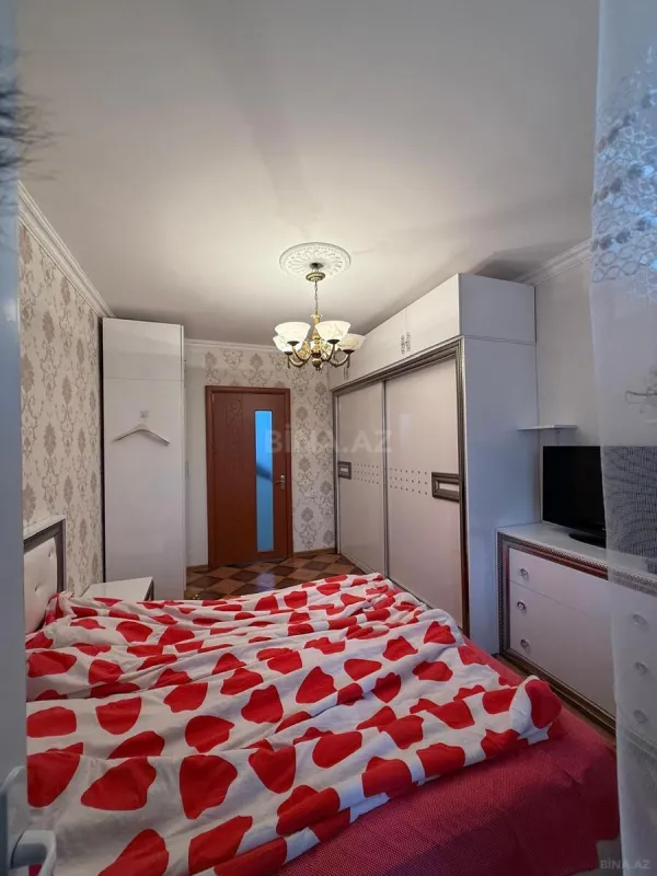 Satılır 4 otaqlı mənzil 80 m²