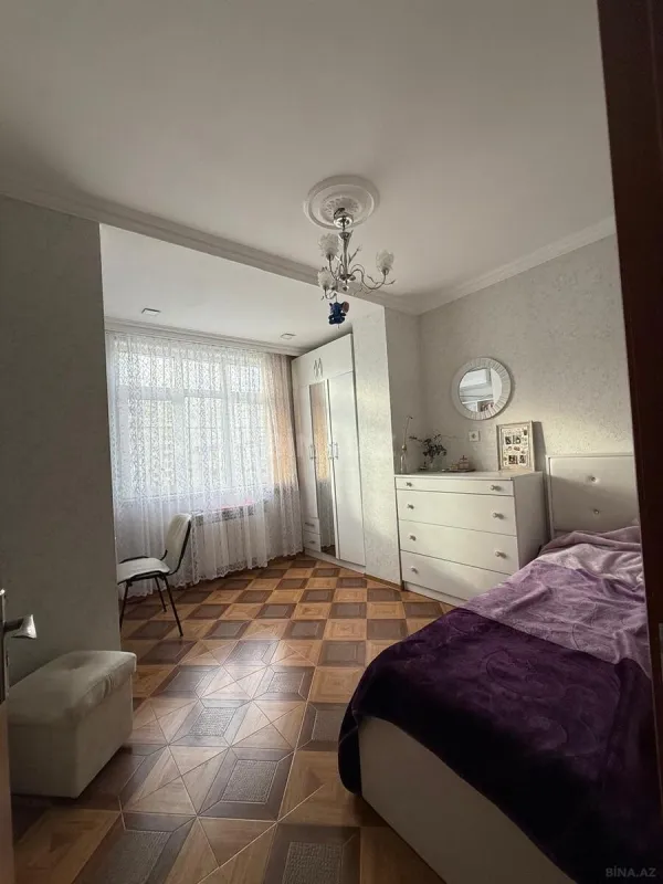 Satılır 4 otaqlı mənzil 80 m²