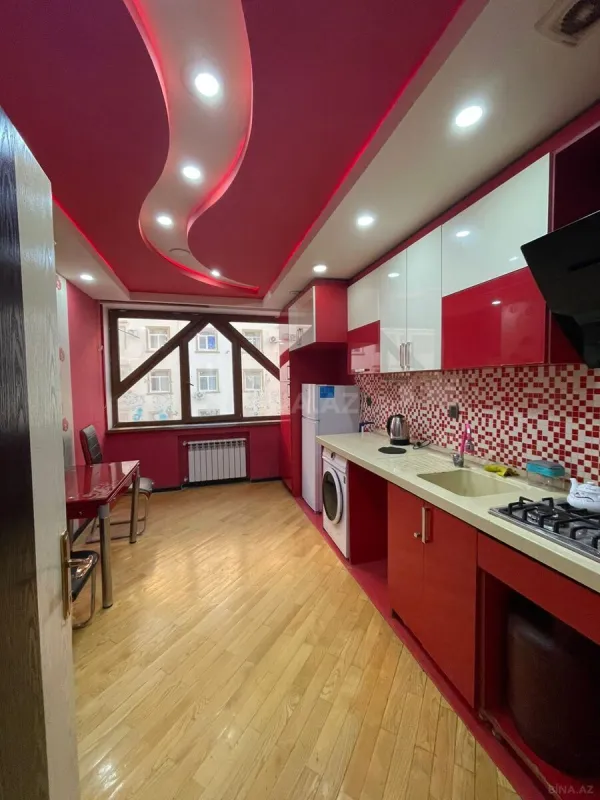 Satılır 3 otaqlı mənzil 96 m²