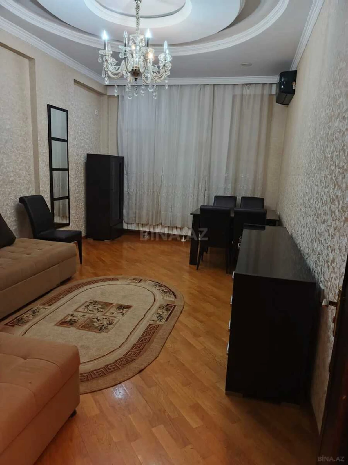 Kirayə verilir 2 otaqlı mənzil 70 m²