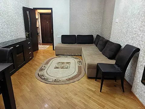 Kirayə verilir 2 otaqlı mənzil 70 m²
