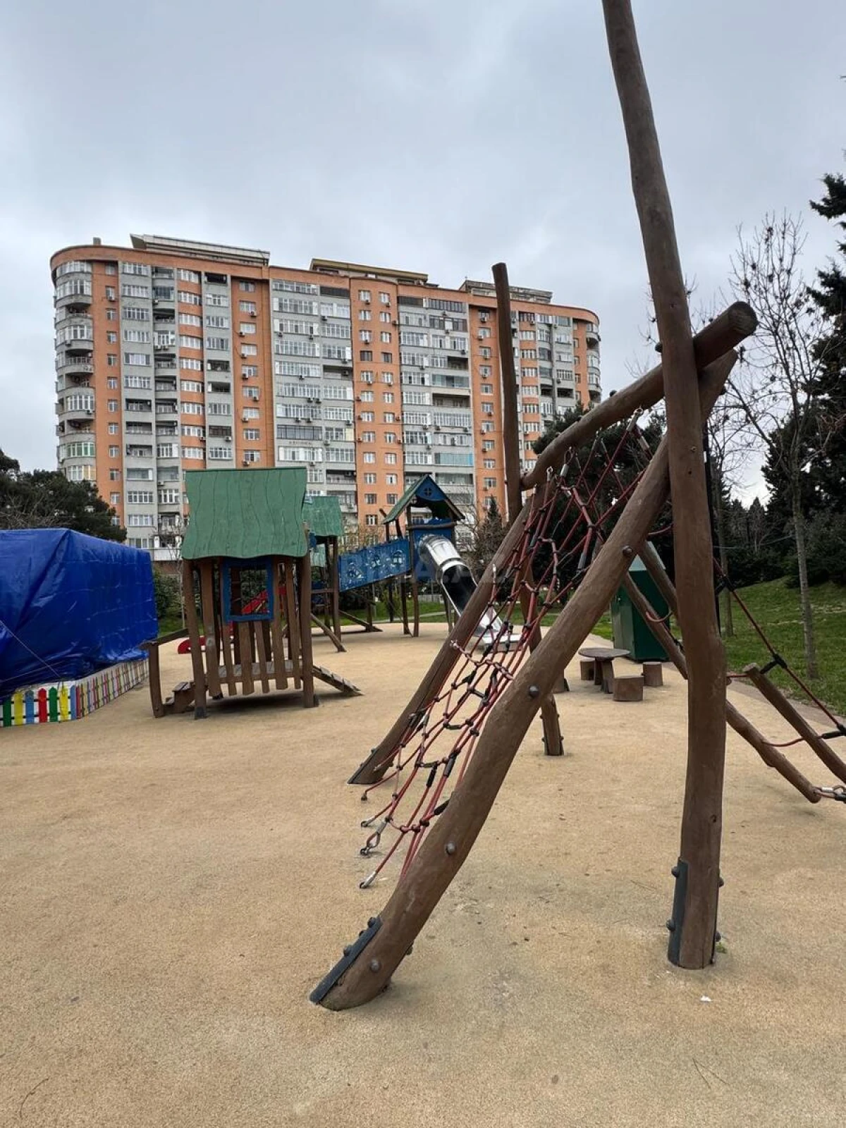 Satılır 2 otaqlı mənzil 65 m²