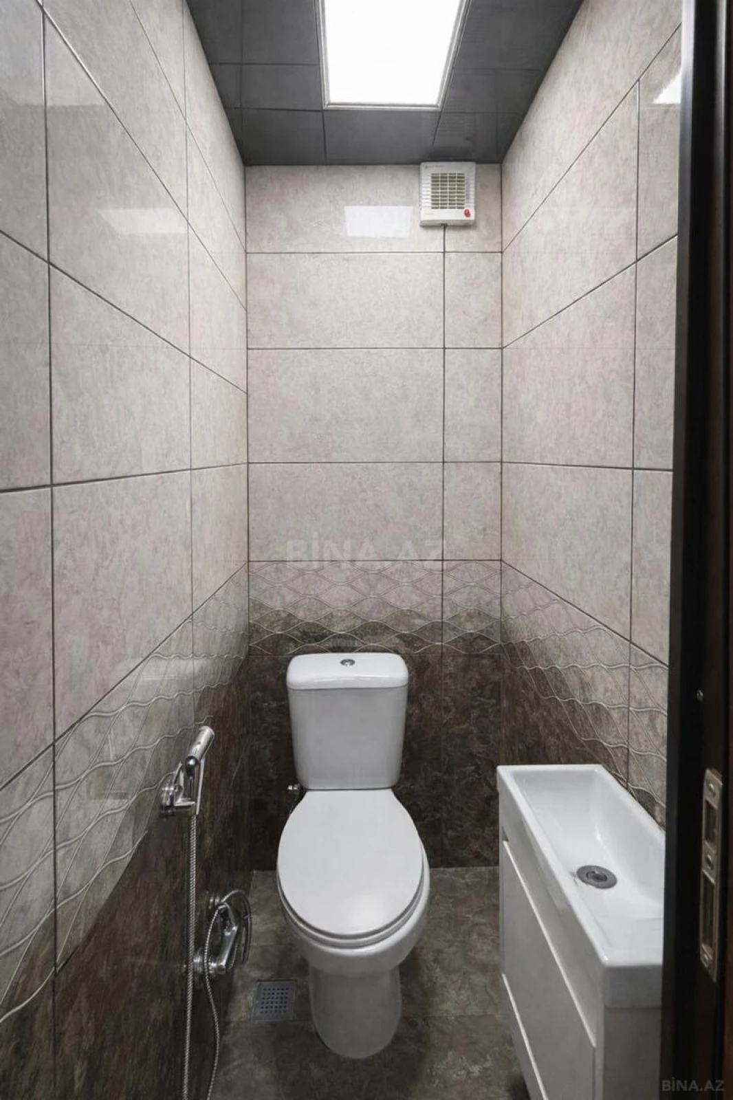 Satılır 3 otaqlı mənzil 81 m²