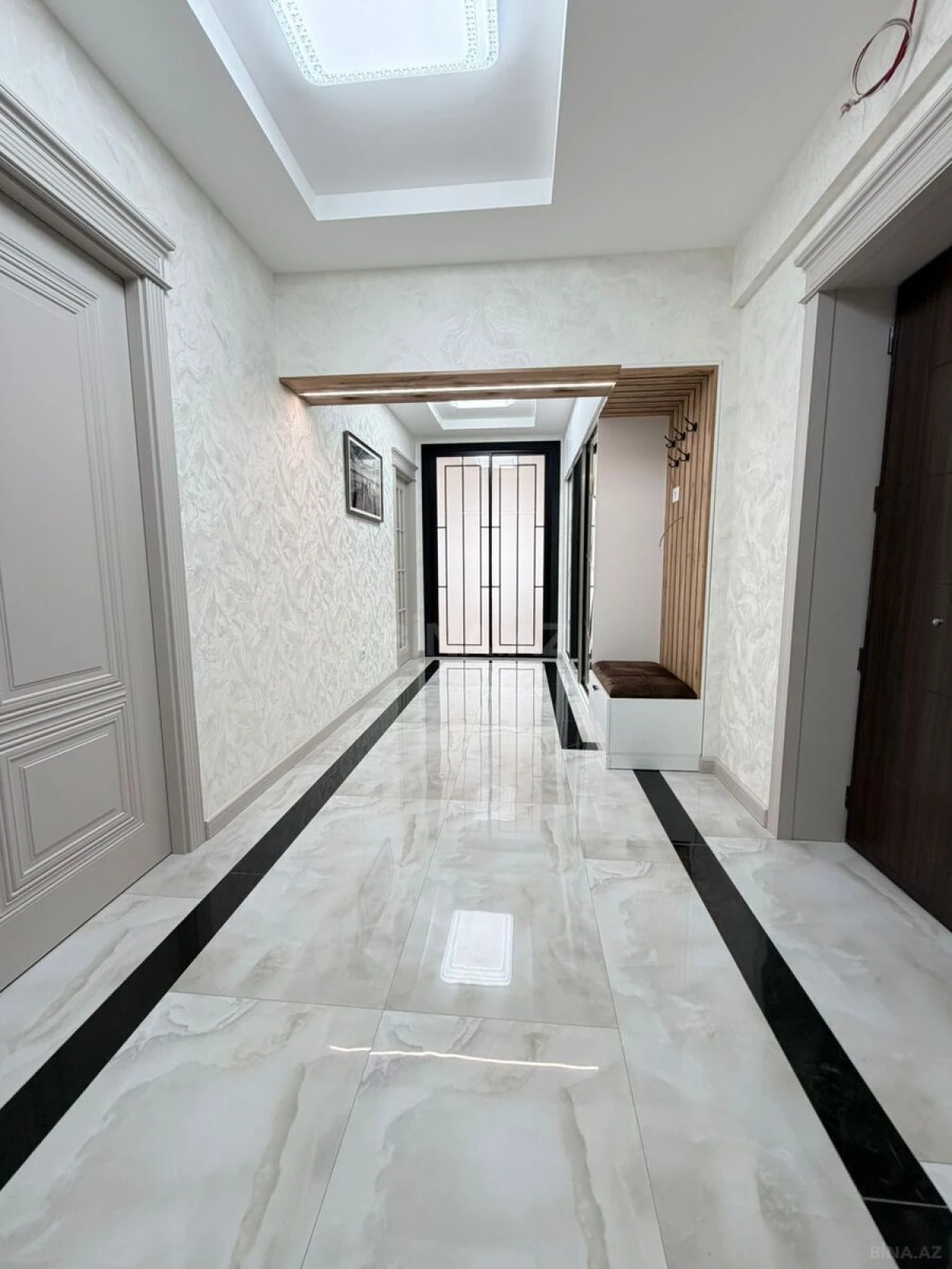 Satılır 3 otaqlı mənzil 128 m²