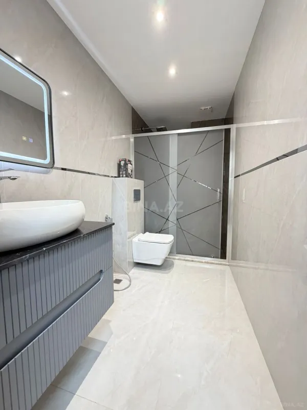 Satılır 3 otaqlı mənzil 128 m²