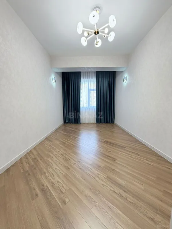 Satılır 3 otaqlı mənzil 128 m²