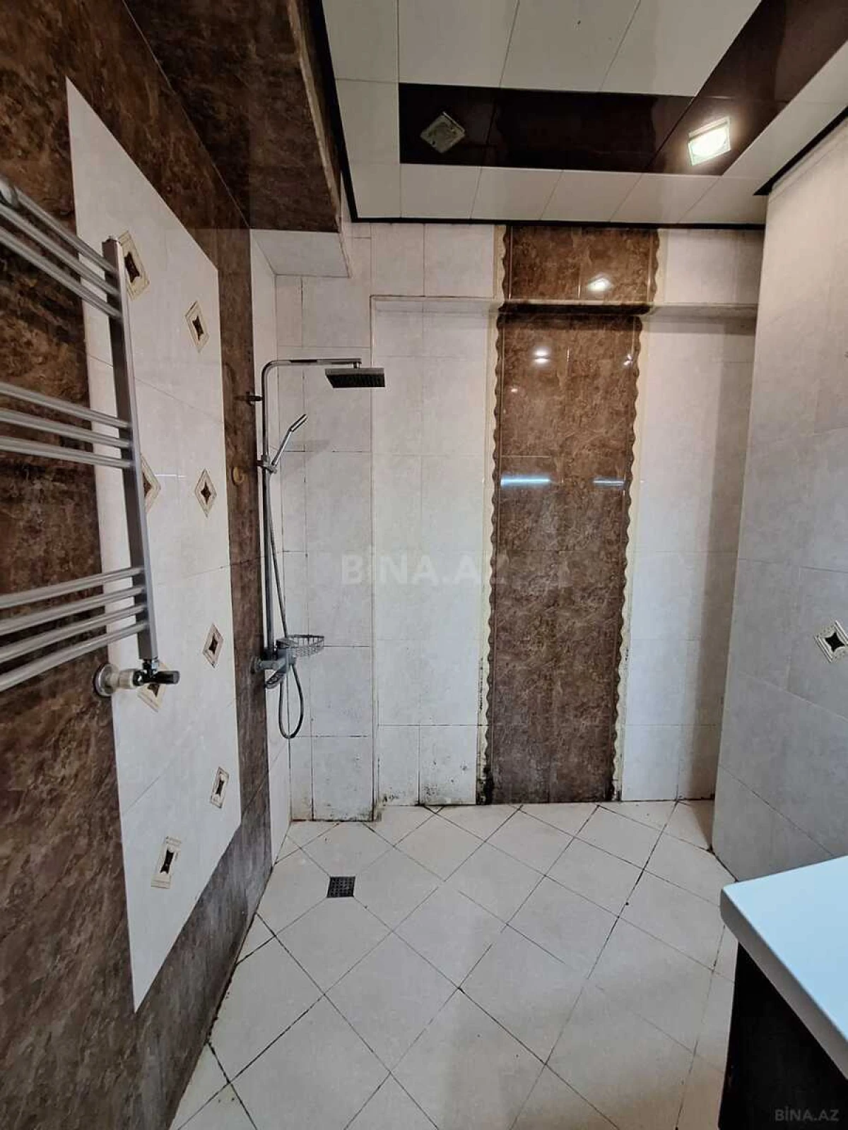 Satılır 2 otaqlı mənzil 65 m²