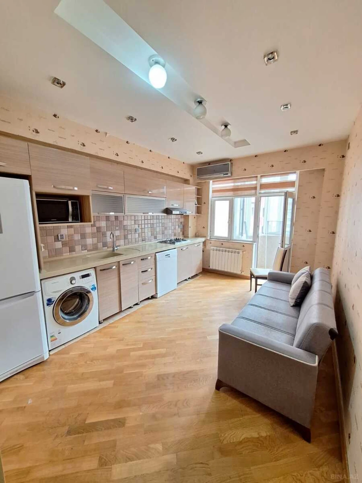 Satılır 2 otaqlı mənzil 65 m²