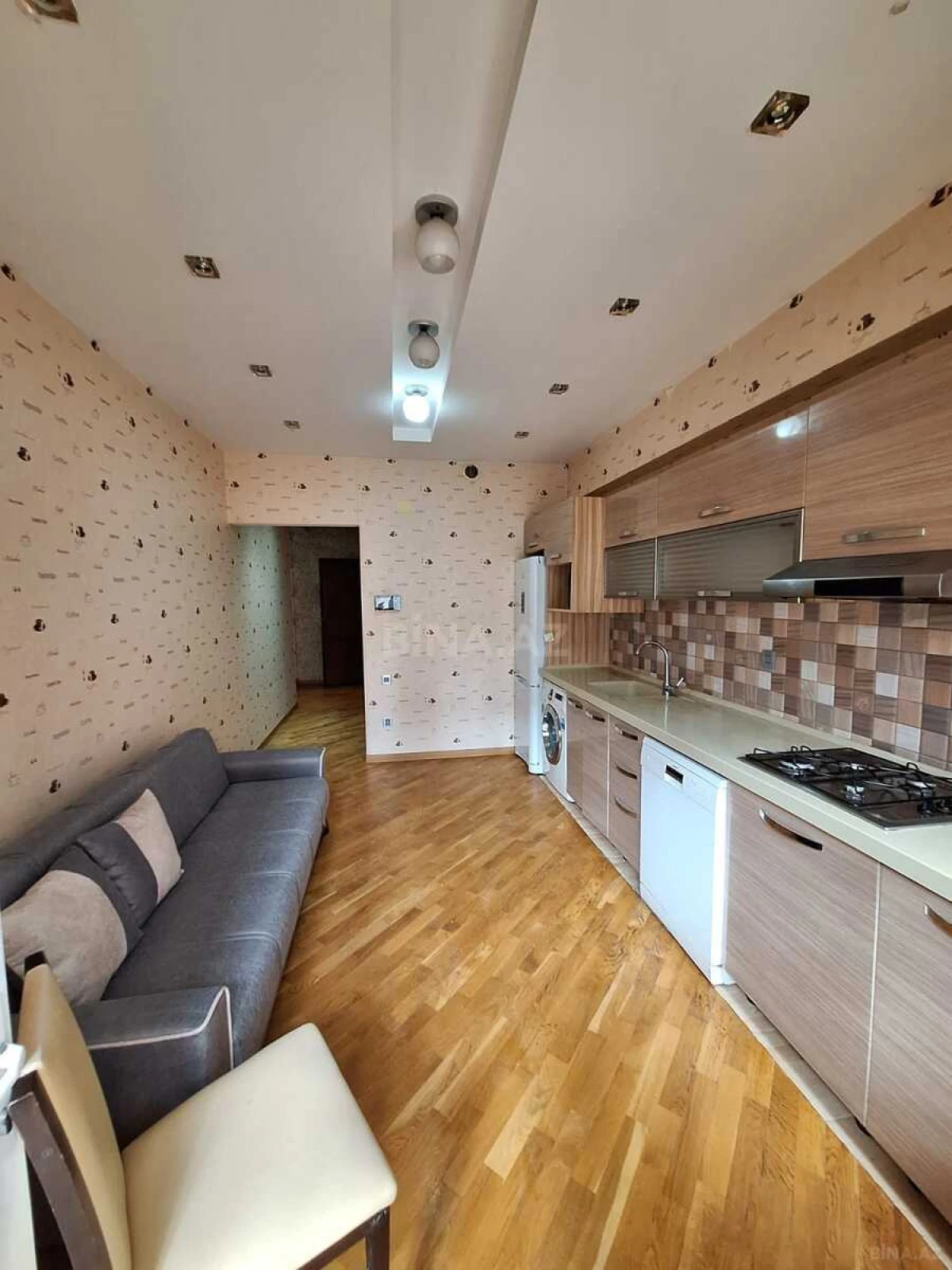 Satılır 2 otaqlı mənzil 65 m²