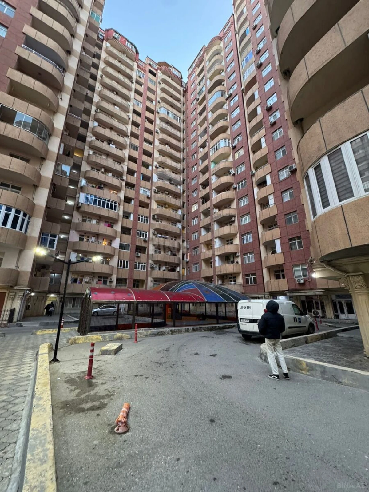 Kirayə verilir 2 otaqlı mənzil 70 m²