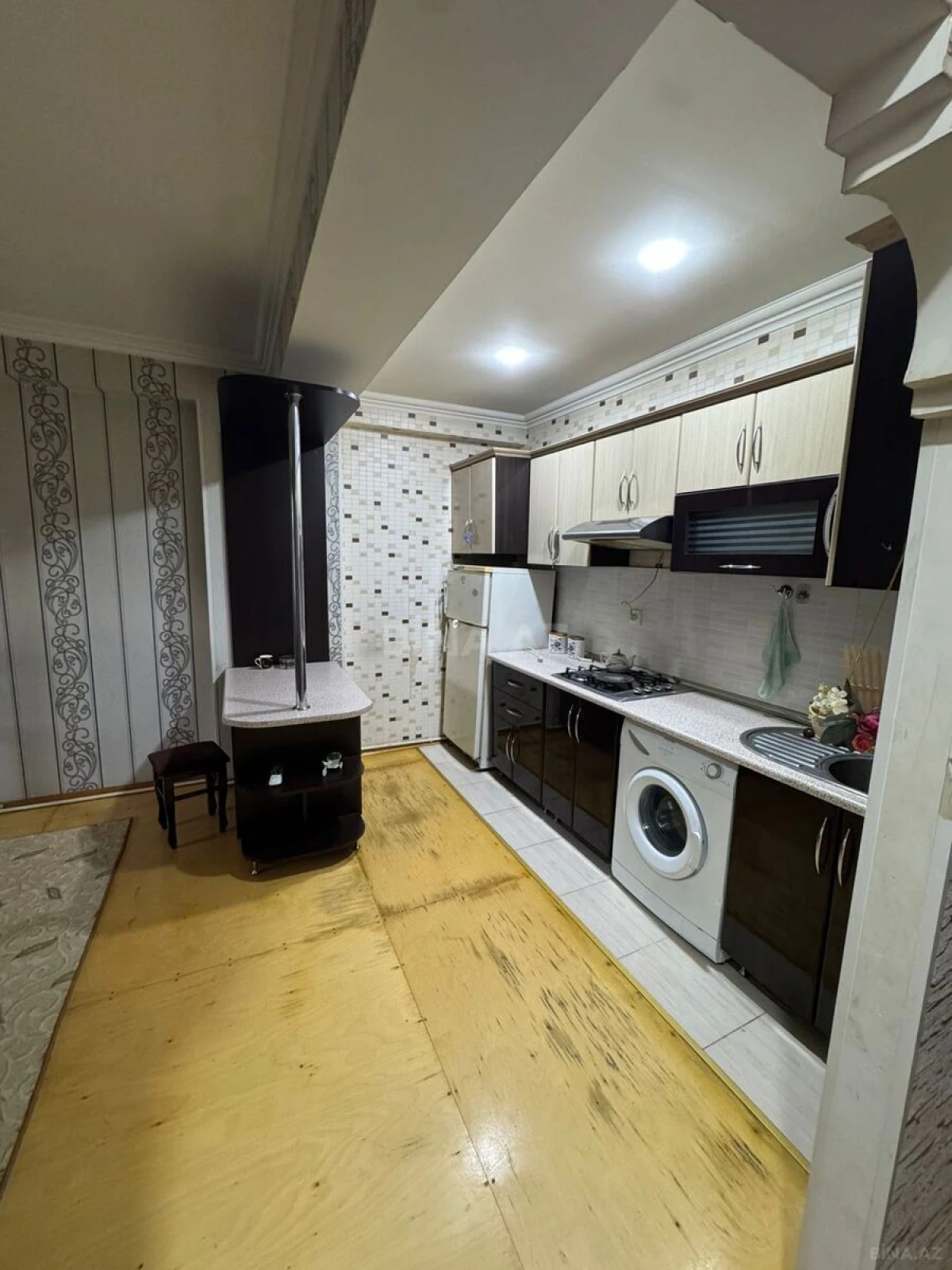 Kirayə verilir 2 otaqlı mənzil 70 m²