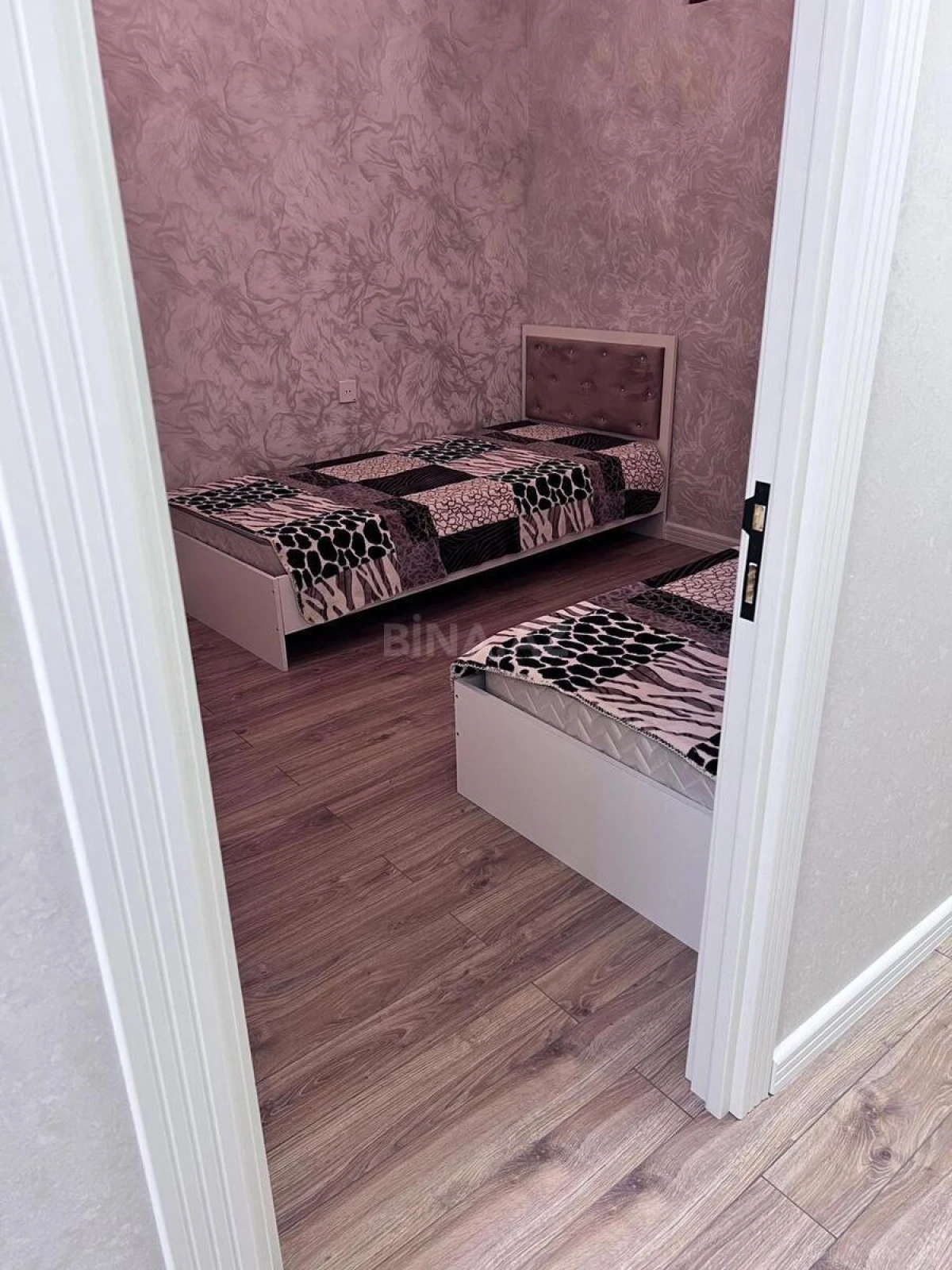 Kirayə verilir 2 otaqlı mənzil 75 m²
