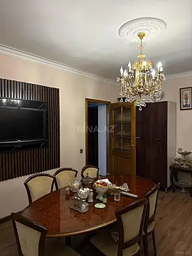 Satılır həyət evi 425 m²