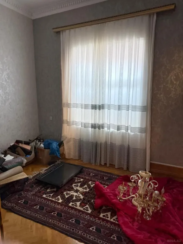 Satılır həyət evi 425 m²