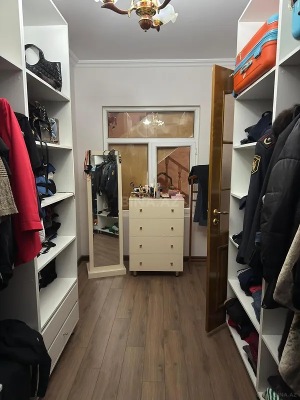 Satılır həyət evi 425 m²