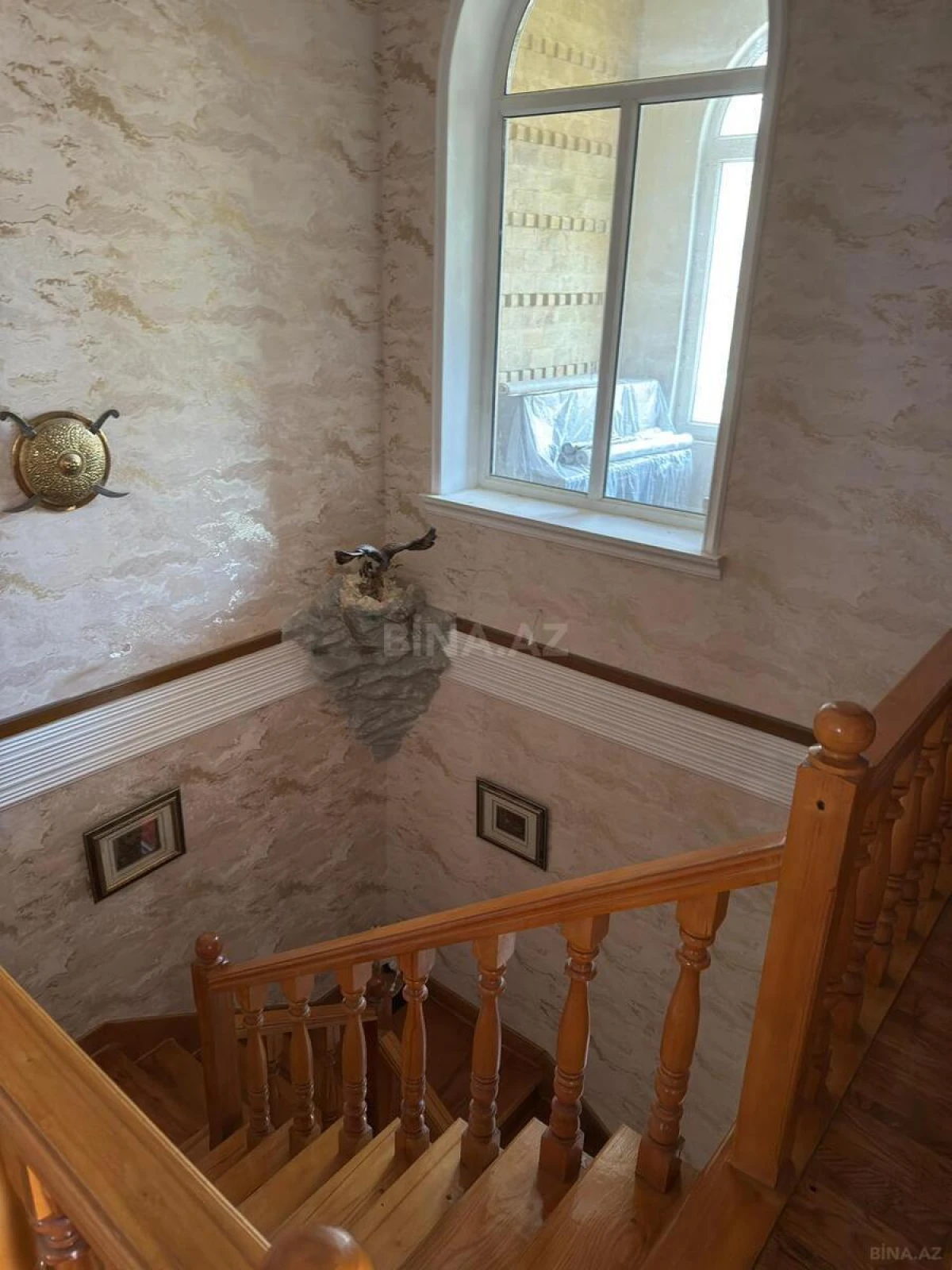 Satılır həyət evi 425 m²