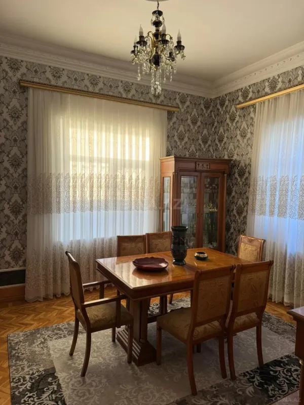 Satılır həyət evi 425 m²