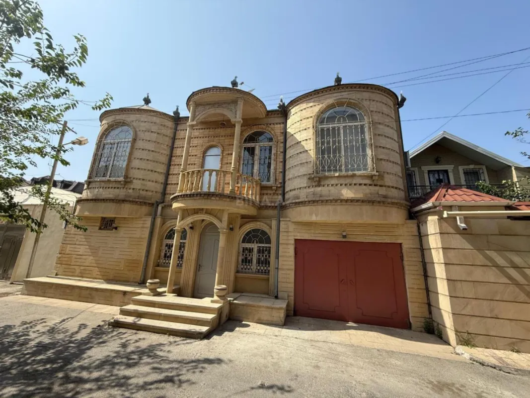 Satılır həyət evi 425 m²