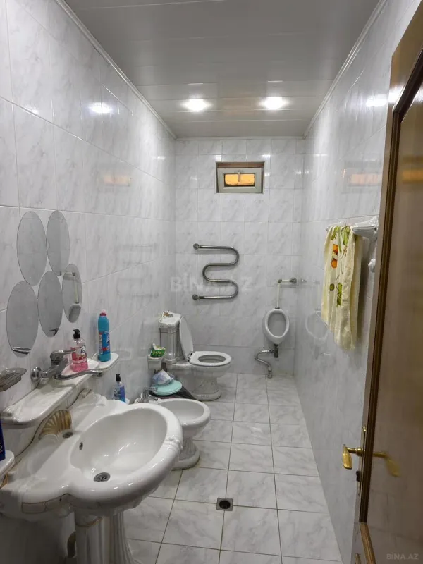 Satılır həyət evi 425 m²