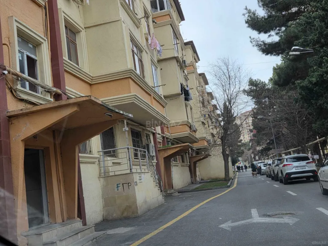 Satılır 1 otaqlı mənzil 40 m²