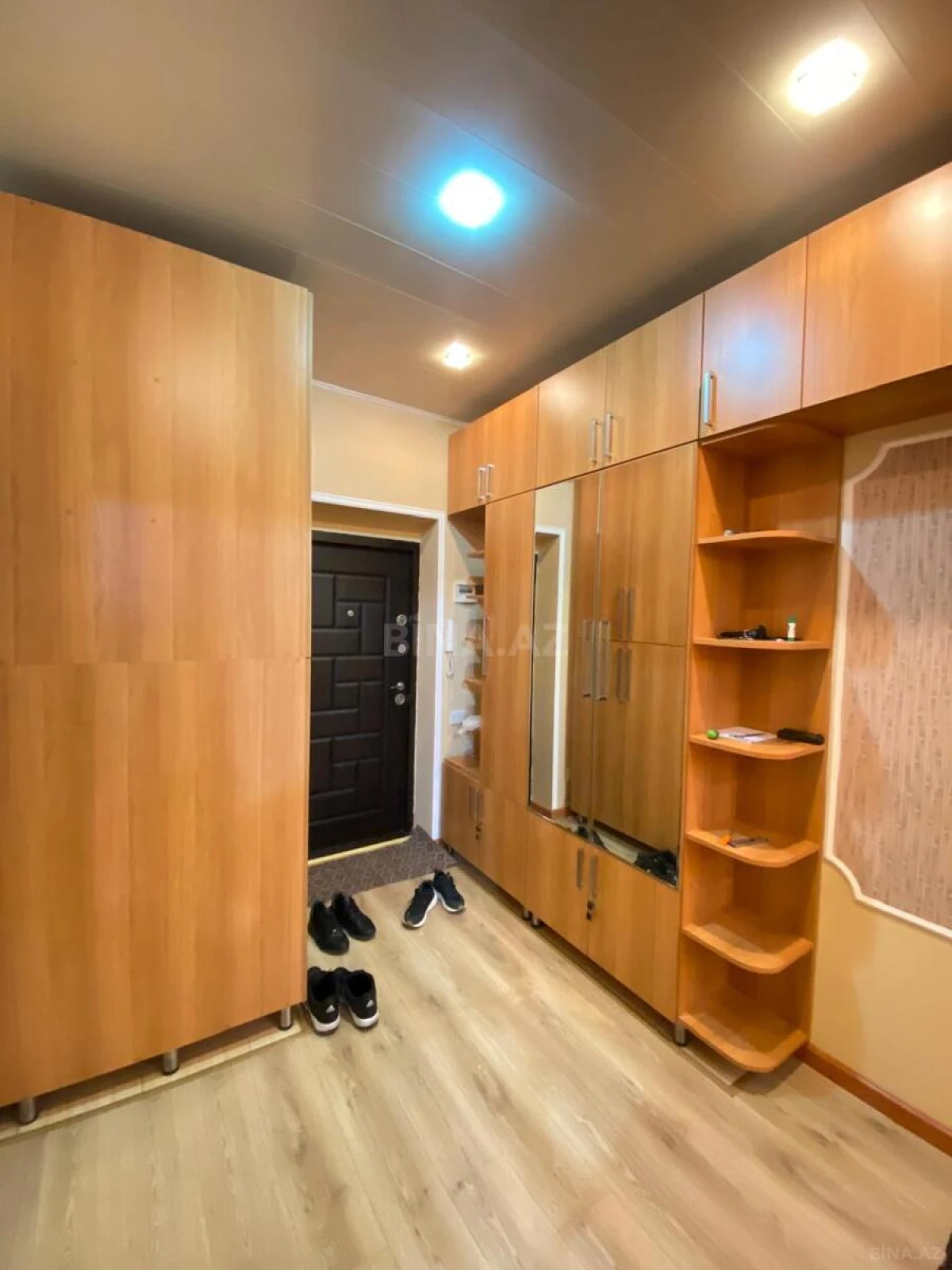 Kirayə verilir 2 otaqlı mənzil 55 m²