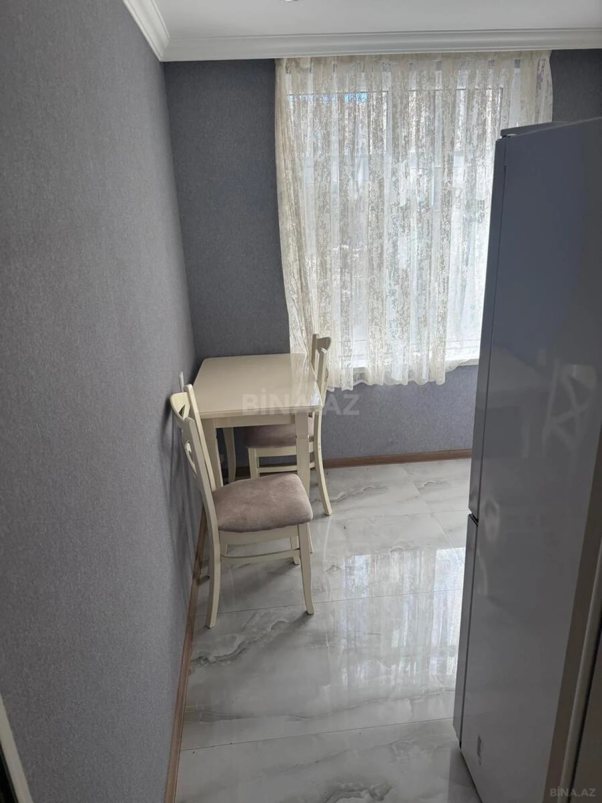 Kirayə verilir 2 otaqlı mənzil 60 m²