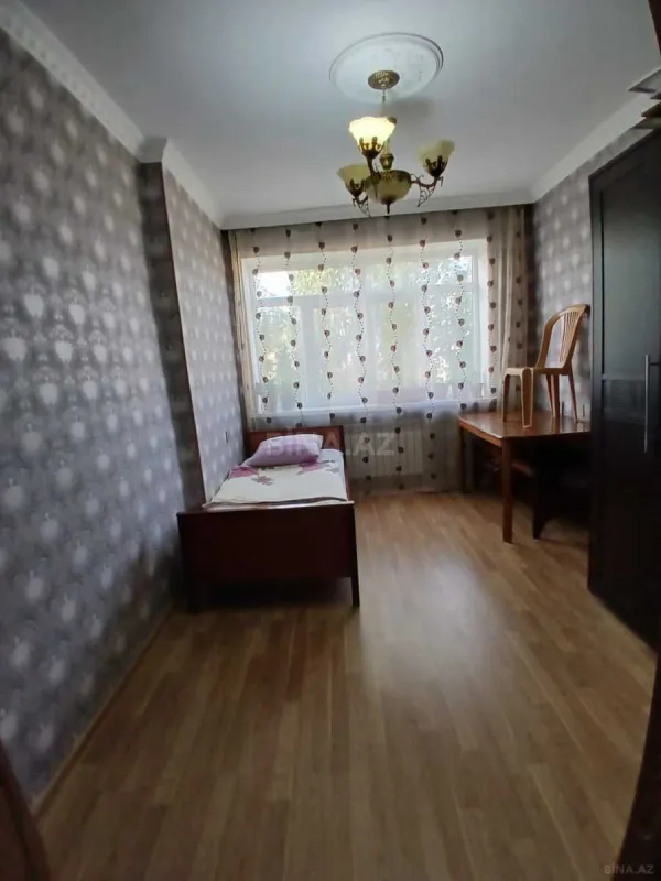 Satılır 5 otaqlı mənzil 100 m²