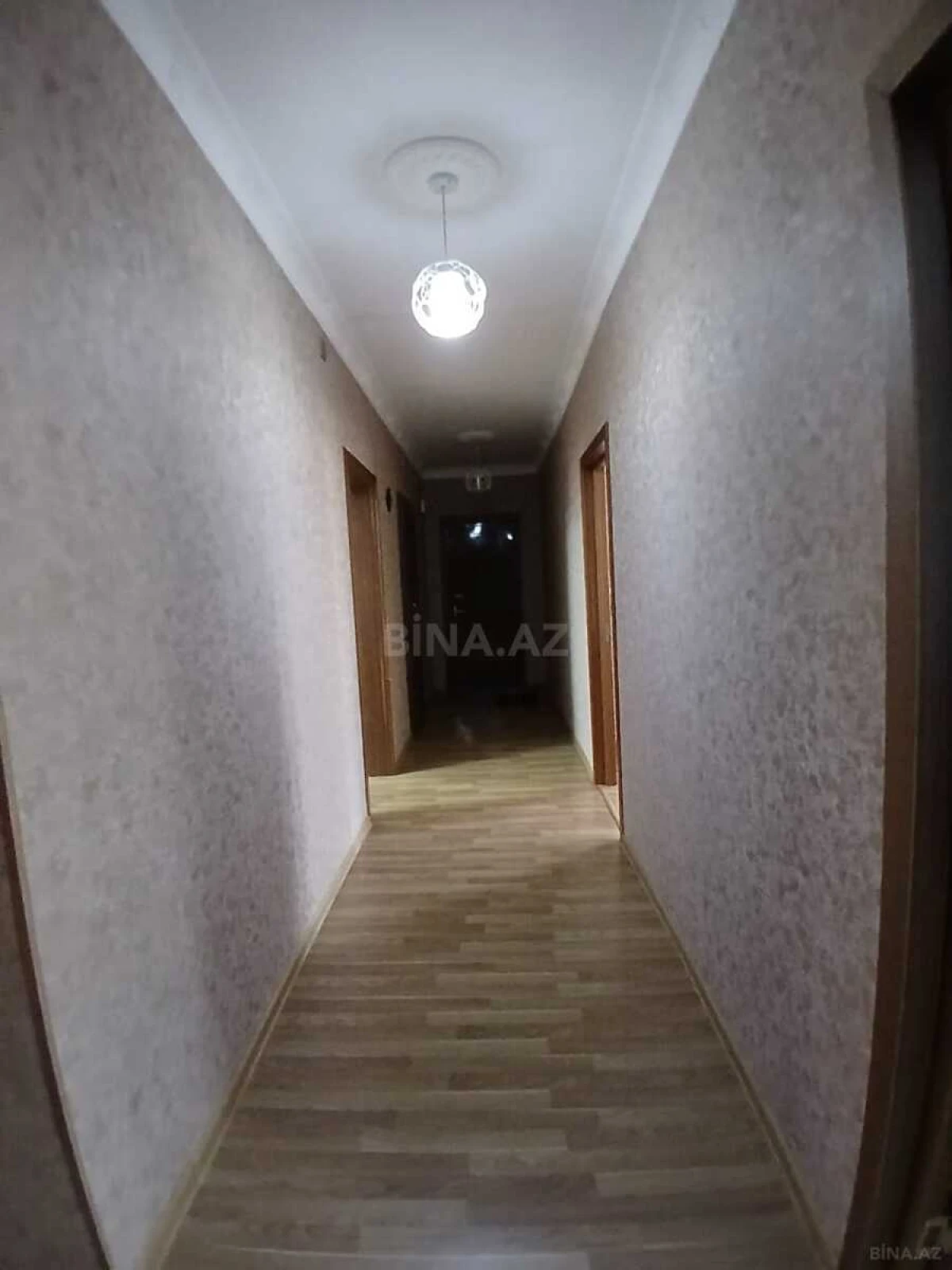 Satılır 5 otaqlı mənzil 100 m²