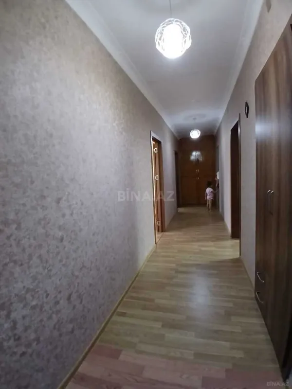 Satılır 5 otaqlı mənzil 100 m²