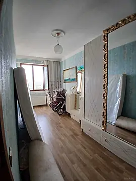 Satılır 5 otaqlı mənzil 100 m²