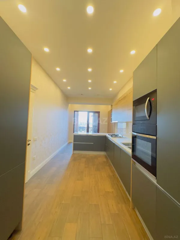 Kirayə verilir 5 otaqlı mənzil 230 m²