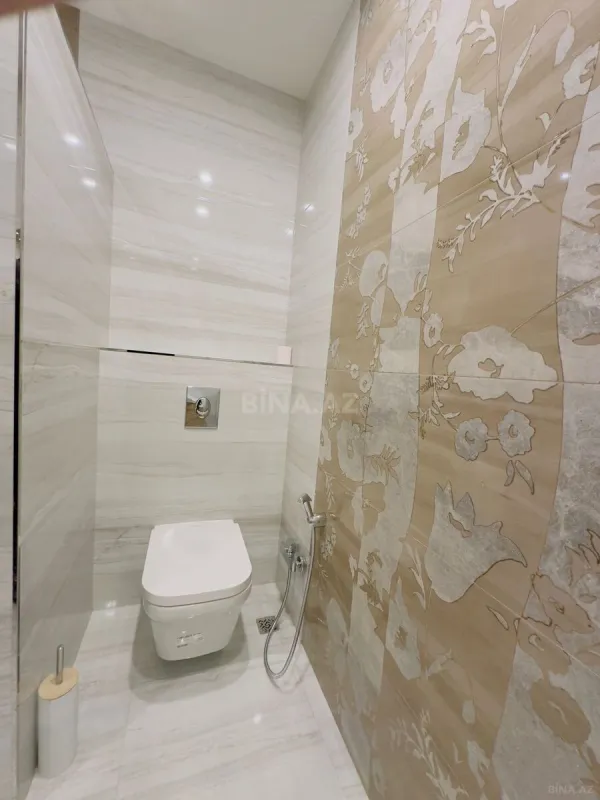 Kirayə verilir 5 otaqlı mənzil 230 m²