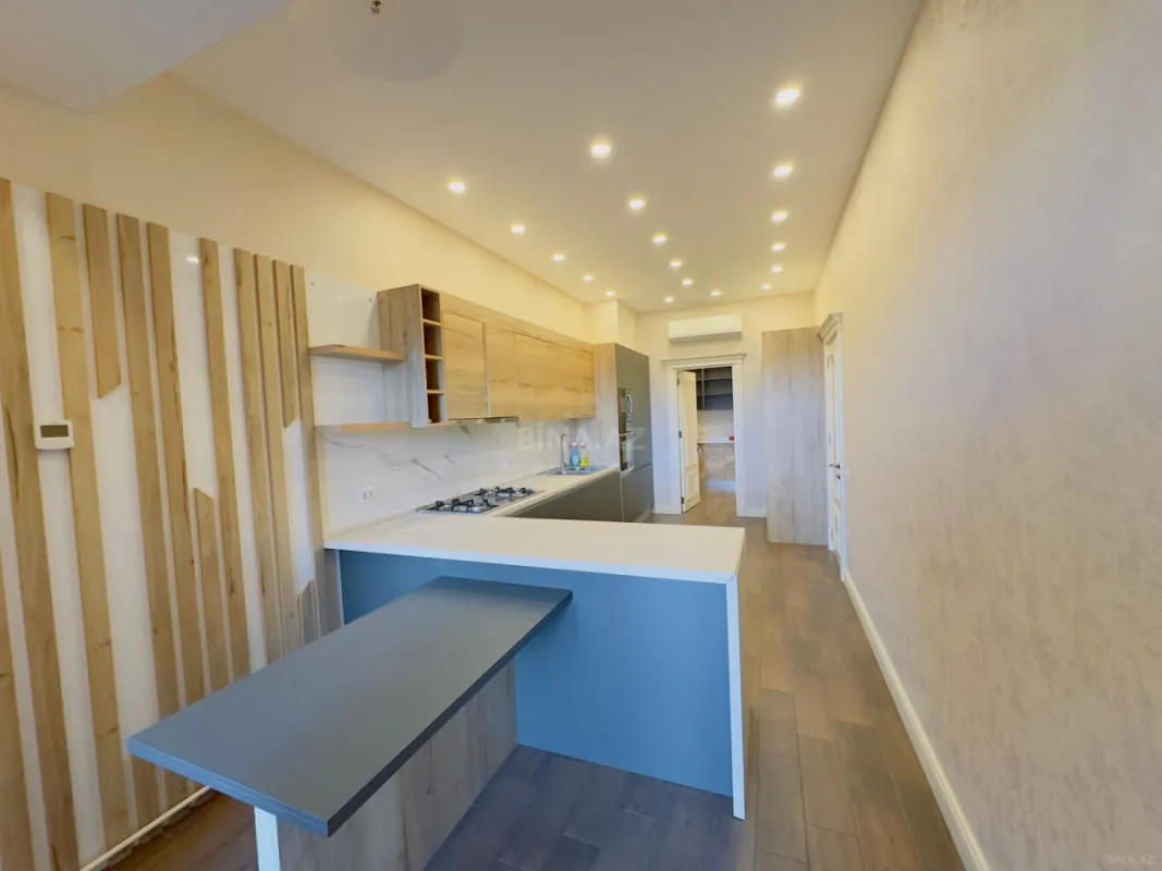 Kirayə verilir 5 otaqlı mənzil 230 m²