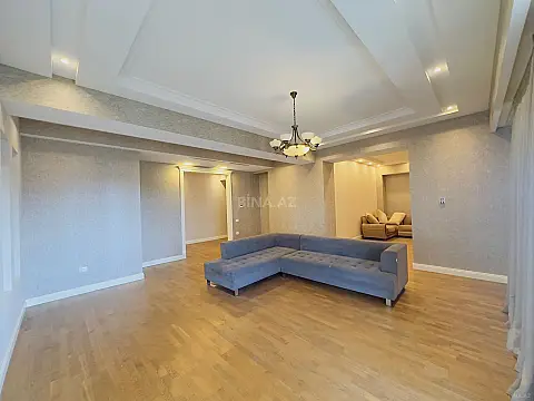 Kirayə verilir 5 otaqlı mənzil 230 m²