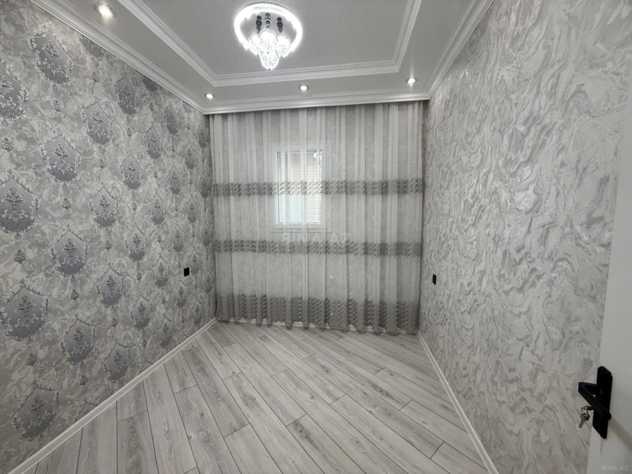 Satılır 3 otaqlı mənzil 76 m²