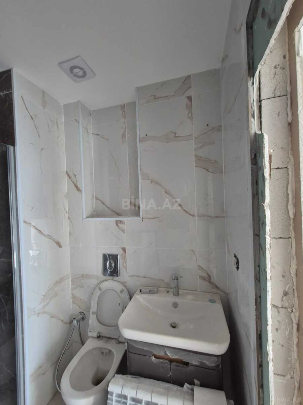 Satılır 3 otaqlı mənzil 65.7 m²
