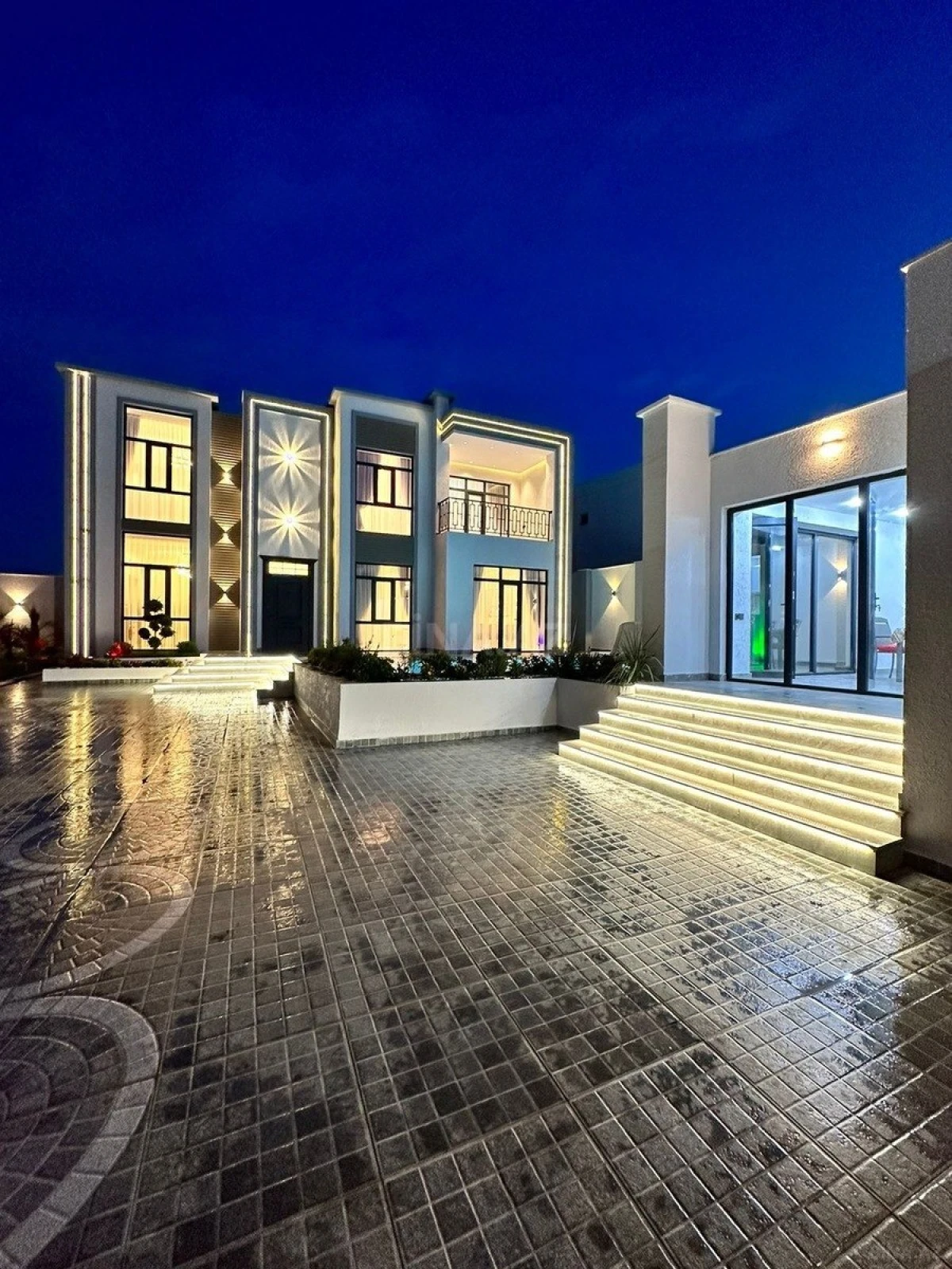 Kirayə verilir 4 otaqlı həyət evi 300 m²