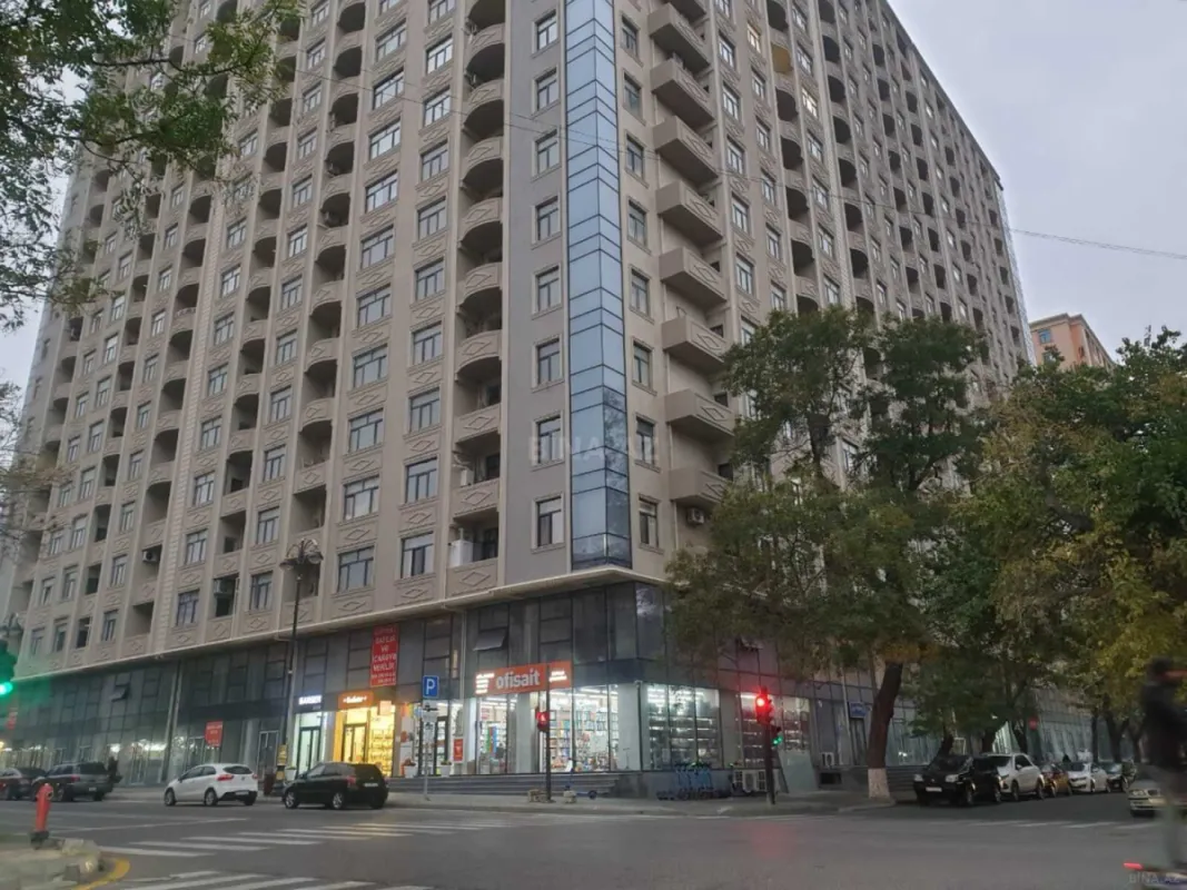 Kirayə verilir 3 otaqlı mənzil 150 m²