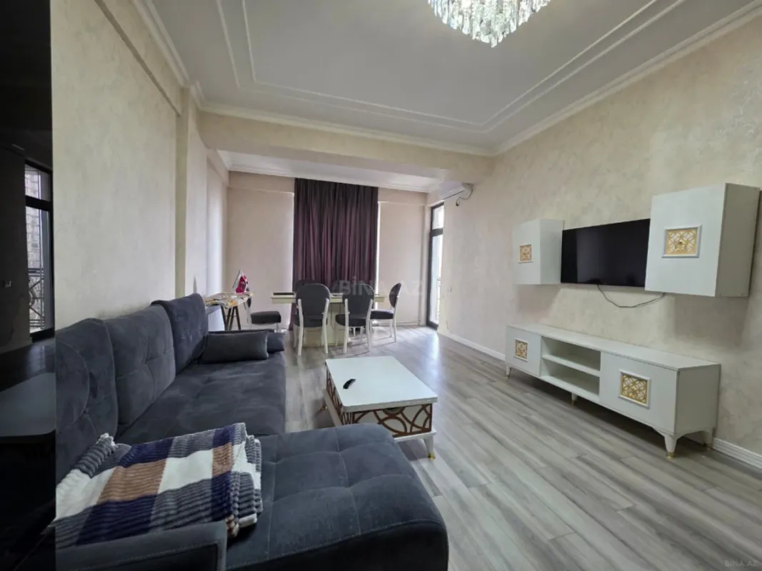 Satılır 2 otaqlı mənzil 93 m²