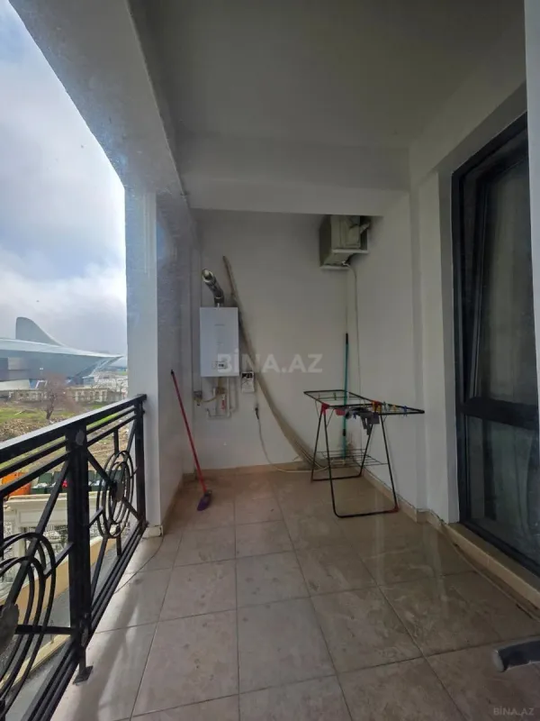 Satılır 2 otaqlı mənzil 93 m²