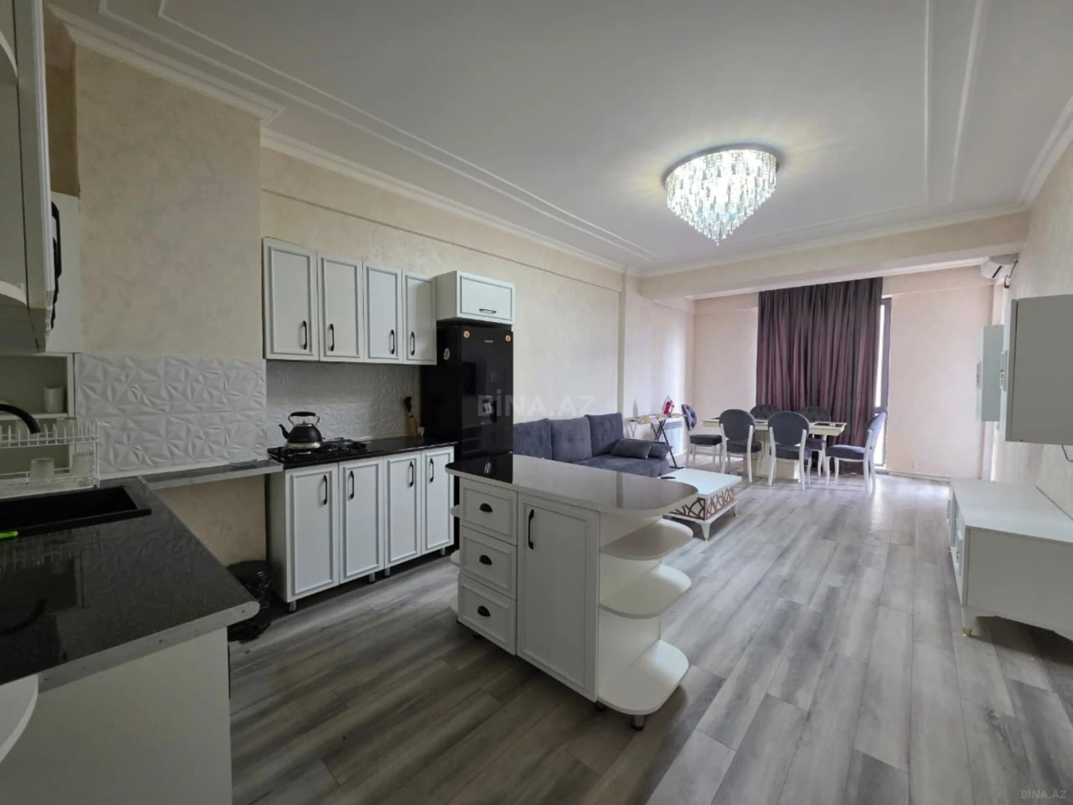 Satılır 2 otaqlı mənzil 93 m²