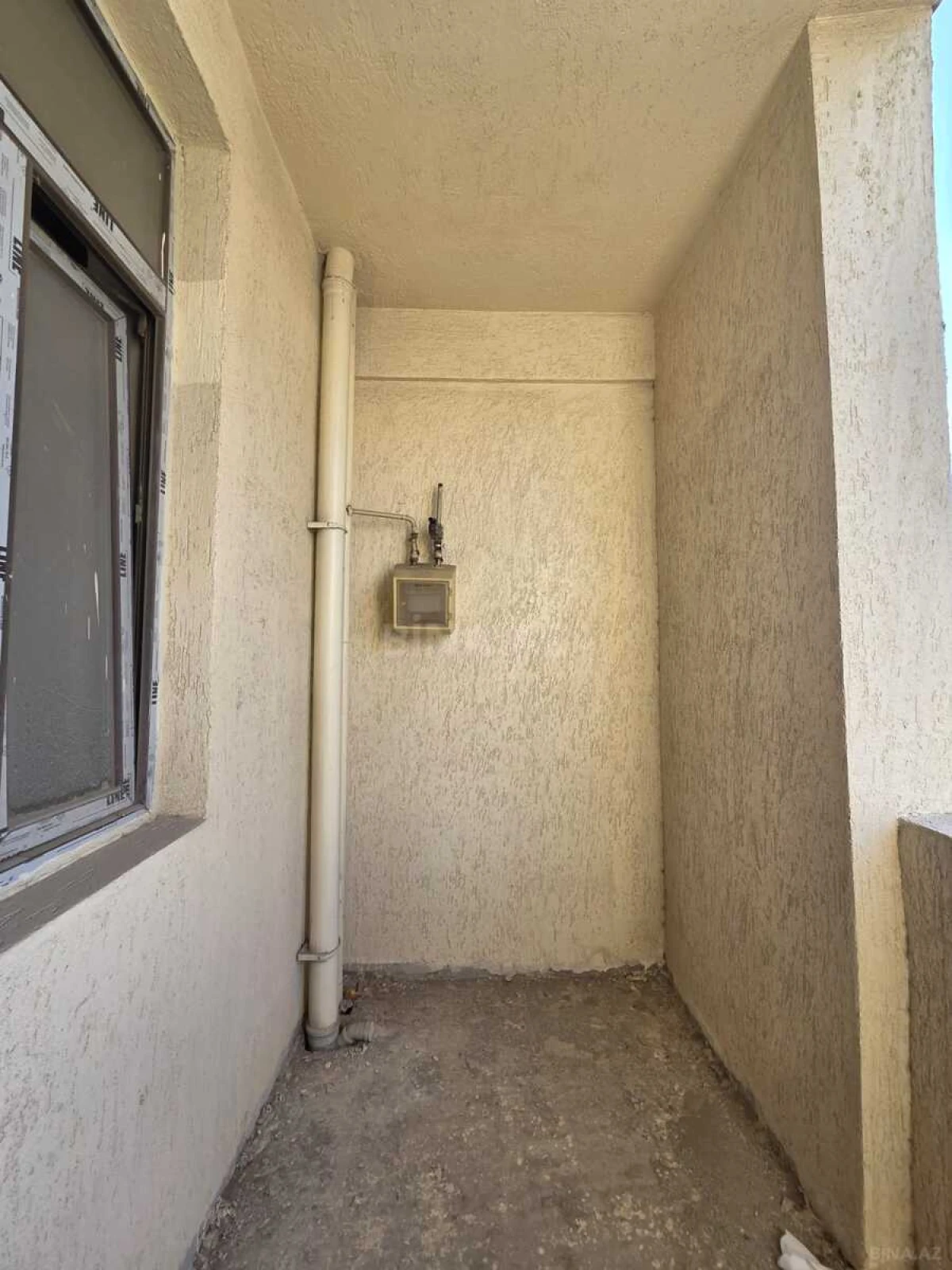 Satılır 3 otaqlı mənzil 148.3 m²